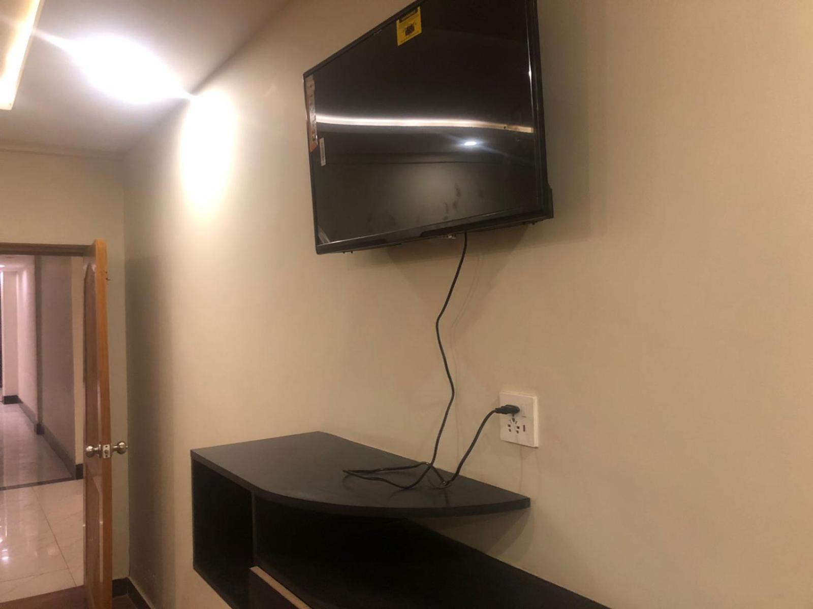 Al Buraq Hotel Islamabad Ngoại thất bức ảnh
